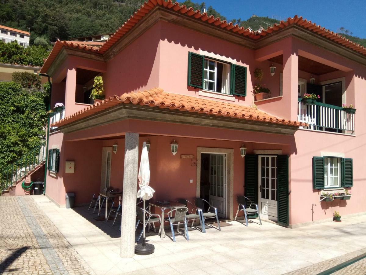 吉尔斯 Residencial Ribeiro酒店 外观 照片