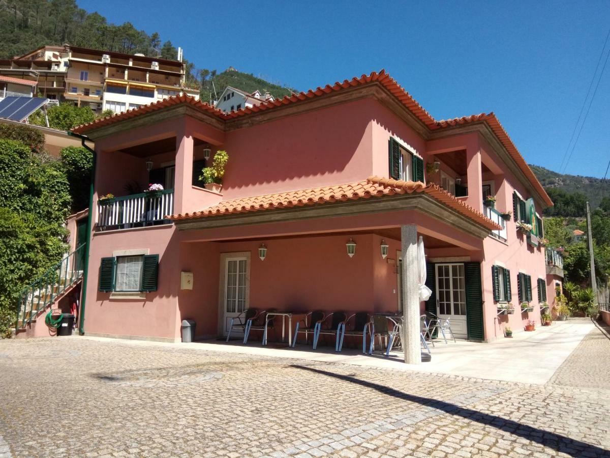 吉尔斯 Residencial Ribeiro酒店 外观 照片